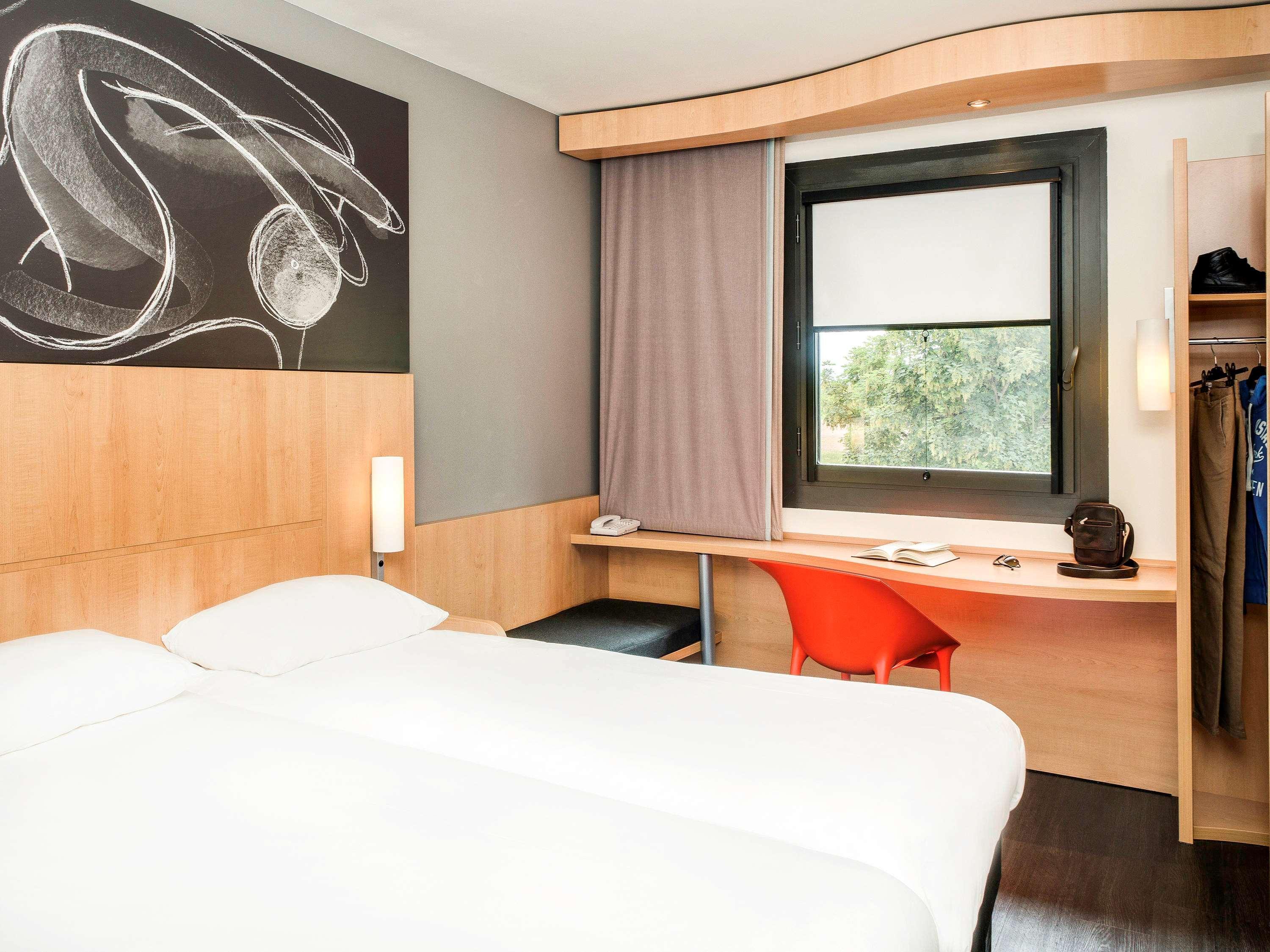 Ibis Montceau Les Mines Hotell Exteriör bild