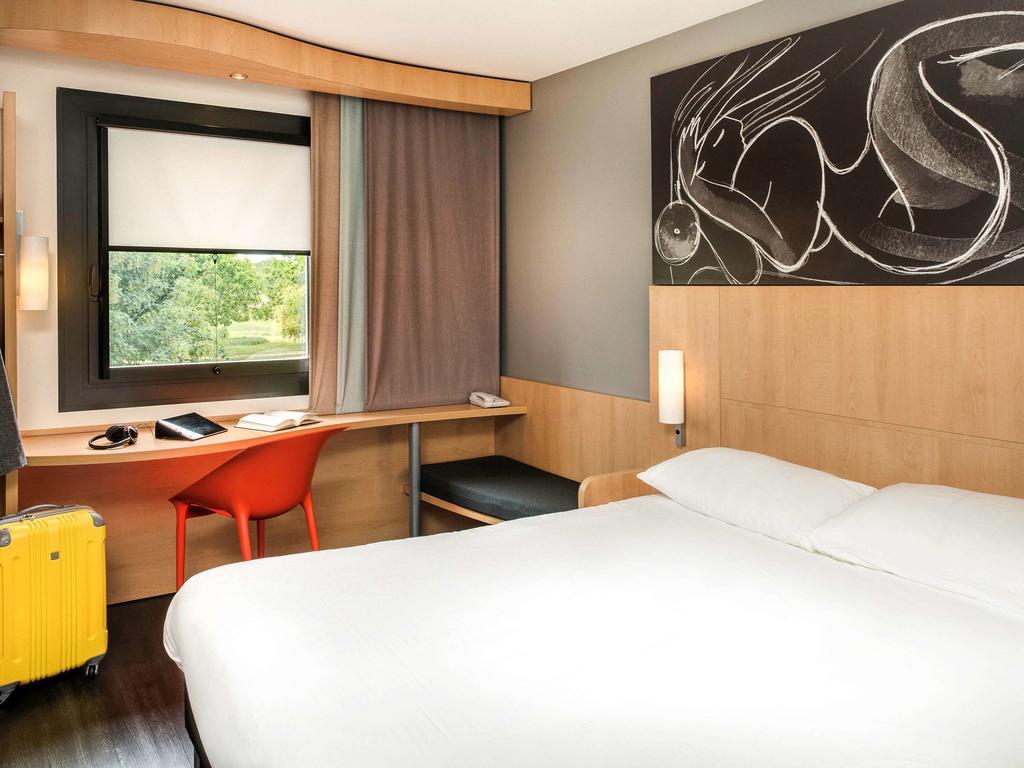 Ibis Montceau Les Mines Hotell Exteriör bild