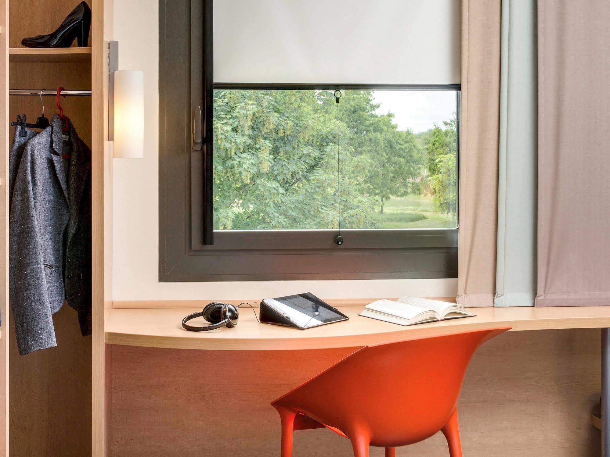 Ibis Montceau Les Mines Hotell Exteriör bild